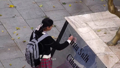 Minik Asmin'den duygulandıran hareket