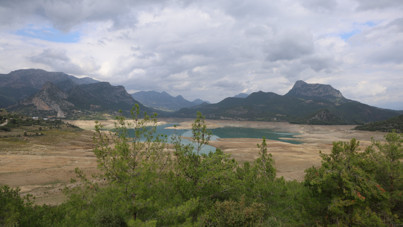 6 yılda çöle döndü: Bir zamanlar tekneler geziyordu, şimdi araçlar geçiyor