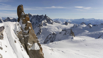 Alpler'de çığ düştü, beş kişi öldü