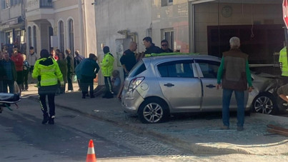 Otomobil fırına daldı: 4 yaralı