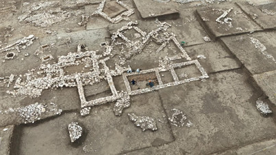 Diyarbakır'da 5 bin yıllık yıkım: Depremle çöken yapı ortaya çıkarıldı