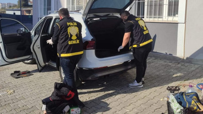 Araçta 5 bin 526 adet uyuşturucu madde ele geçirildi