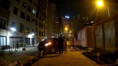 Bariyerin üstünde askıda kaldı