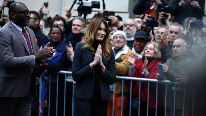 Eski First Lady'den Sarkozy'e anlamlı mesaj