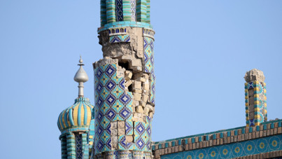 6.3'lük deprem tarihi camiye ağır hasar verdi