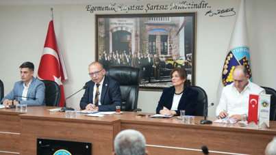 Belediye başkanı ret oyu veren AKP ve MHP'li üyelere sert çıktı