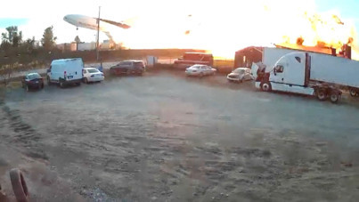 Korkunç uçak kazası anbean görüntülendi