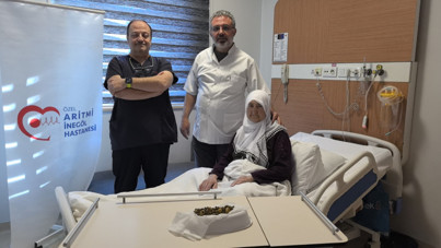 Karın ağrısıyla hastaneye gitti, safra kesesinden 213 taş çıktı