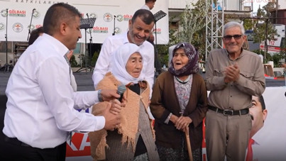 95 yaşındaki Hilmiye teyze Andımız'ı okudu