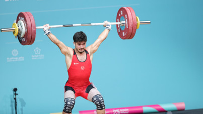 Muhammed Furkan Özbek'ten 2 altın, 1 gümüş madalya