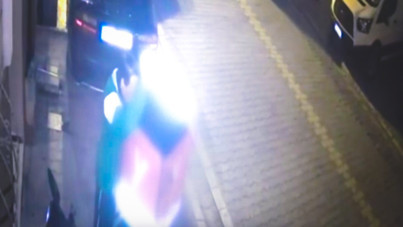 Önce dövdü sonra polise teslim etti