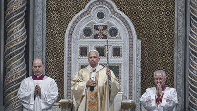 Papa 14. Leo Roma'da ayin yönetti