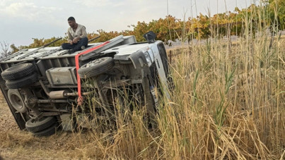 Devrilen kamyonette mucize: Kimsenin burnu kanamadı