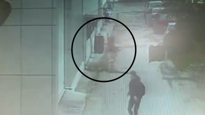 Eve taş atan oğlunu uyarırken yere çakıldı