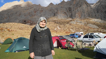 73 yaşındaki dağcı Hatun Okurkan gençlere taş çıkarttı