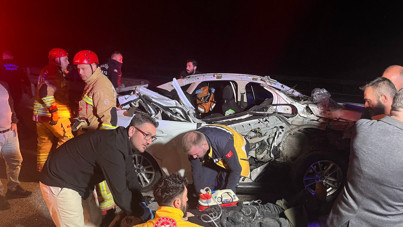 Manisa’da otomobil kamyonete çarptı: Ölü ve yaralılar var