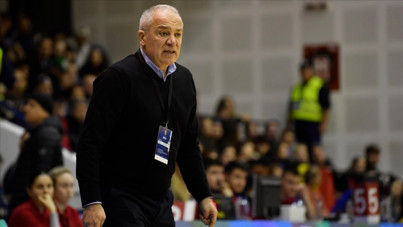 Galatasaray'da Ekrem Memnun gitti