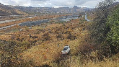 Kamyonet şarampole uçtu