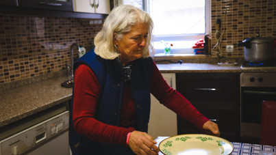 55 yıldır ters okuyor, söylediklerini sadece kendisi anlıyor