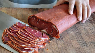 Bu kez şüpheli pastırma: Beş kişi hastanelik oldu