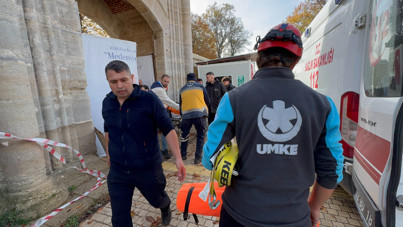 Tarihi caminin restorasyonunda kaza: İşçi metrelerce yüksekten düştü