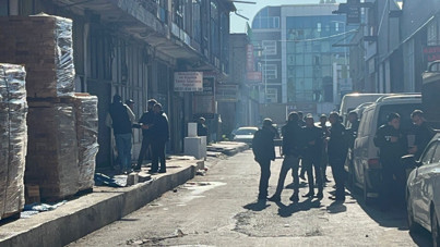 Babasını öldüren genç çatıda yakalandı