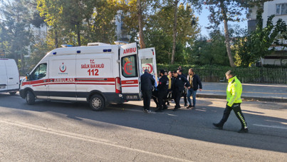 Annesi ve ağabeyini öldürdü