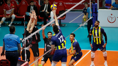 Efeler Ligi'nde sürpriz: Fenerbahçe Medicana evinde kaybetti