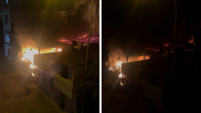 İki katlı prefabrik ev, yangında küle döndü