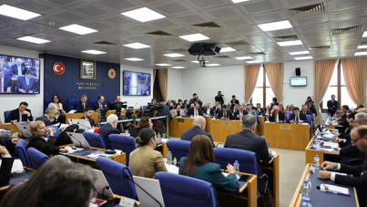 AKP ve muhalefet arasında 'okullarda ücretsiz yemek' tartışması