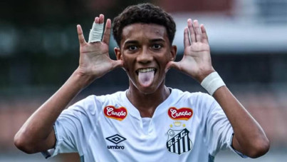 Galatasaray babasına bakıp oğlunu alıyor: Yeni Aslan Robinho Junior!