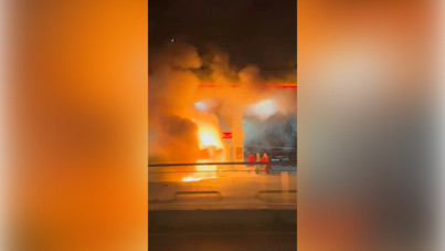 Çekmeköy'de otomobil akaryakıt istasyonuna daldı