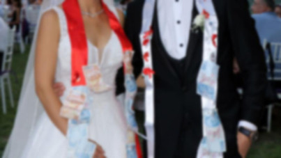 Düğün takılarıyla otomobil almak istediler: 1.6 milyon TL dolandırıldılar