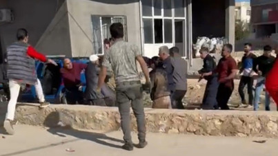 Güpegündüz sopalarla birbirlerine girdiler