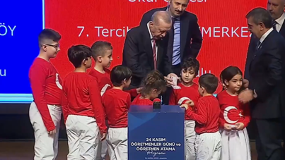 Erdoğan butona bastı, çocuklara harçlık dağıttı
