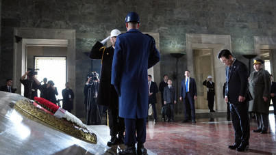 Güney Kore lideri Anıtkabir'i ziyaret etti