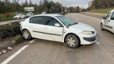 İki aracın çarptığı iki kadın öldü
