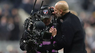 Pep Guardiola, azarladığı kameramandan özür diledi