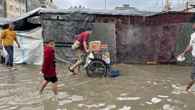 Dram üstüne dram: Çadırlar sular altında kaldı