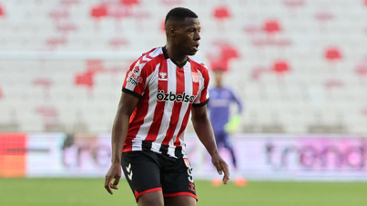 Sivasspor'da şok: Eşyalarını topladı, gece tesisten kaçtı!