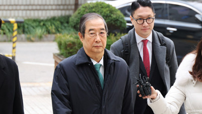 Eski başbakana 15 yıl hapis istediler