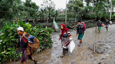Sel ve toprak kayması felaketi: Çok sayıda ölü ve kayıp var