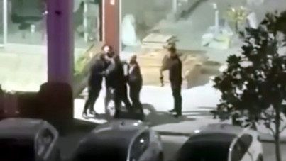 Sokak ortasında dehşet: 'Ver paranı' diye durdurdular, direnince dövdüler!