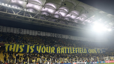 Fenerbahçe'den Ferencvaros maçında Galatasaray pankartı!