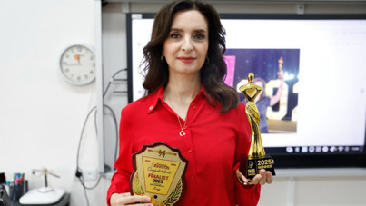 Hacer öğretmen Birleşik Krallık'ta "Küresel Yaşam Boyu Başarı" ödülüne layık görüldü