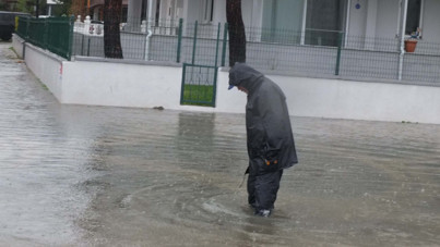 Balıkesir'de evleri su bastı