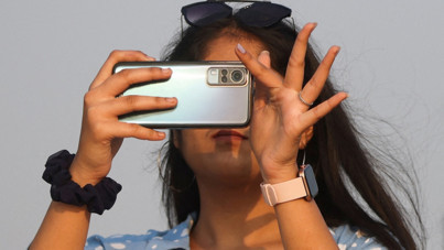 Hükümetin akıllı telefon talebi tepki çekti