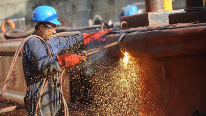 Sanayi ve tarım dibi gördü