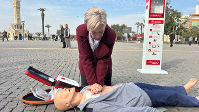 İzmir'de meydanlara şok cihazı konuldu