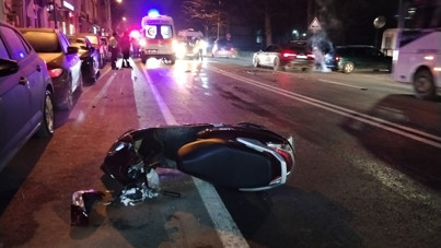 Otomobille çarpışan motosikletli öldü